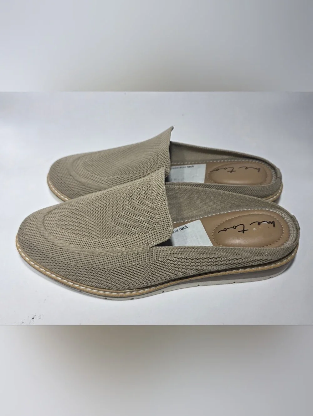 Me Too Women's Taupe Knit Slip On Loafers Flats Size 7.5M Comfort